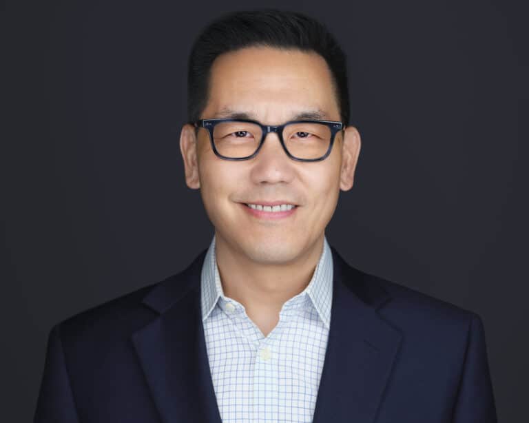 Darian Hong Headshot