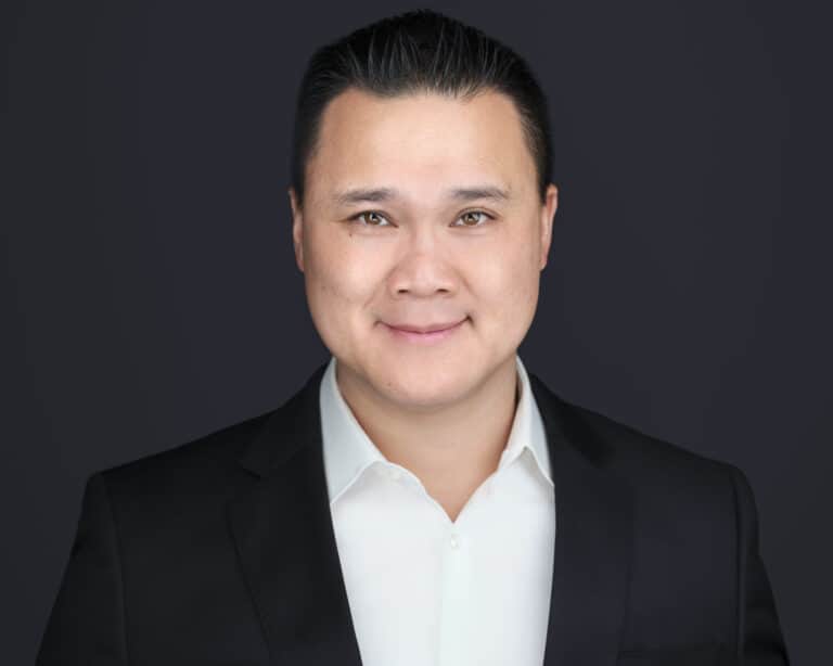 Vu Nguyen Headshot